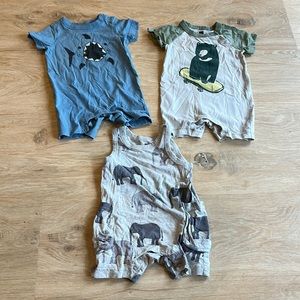 Set of 3 tea collection baby boy rompers